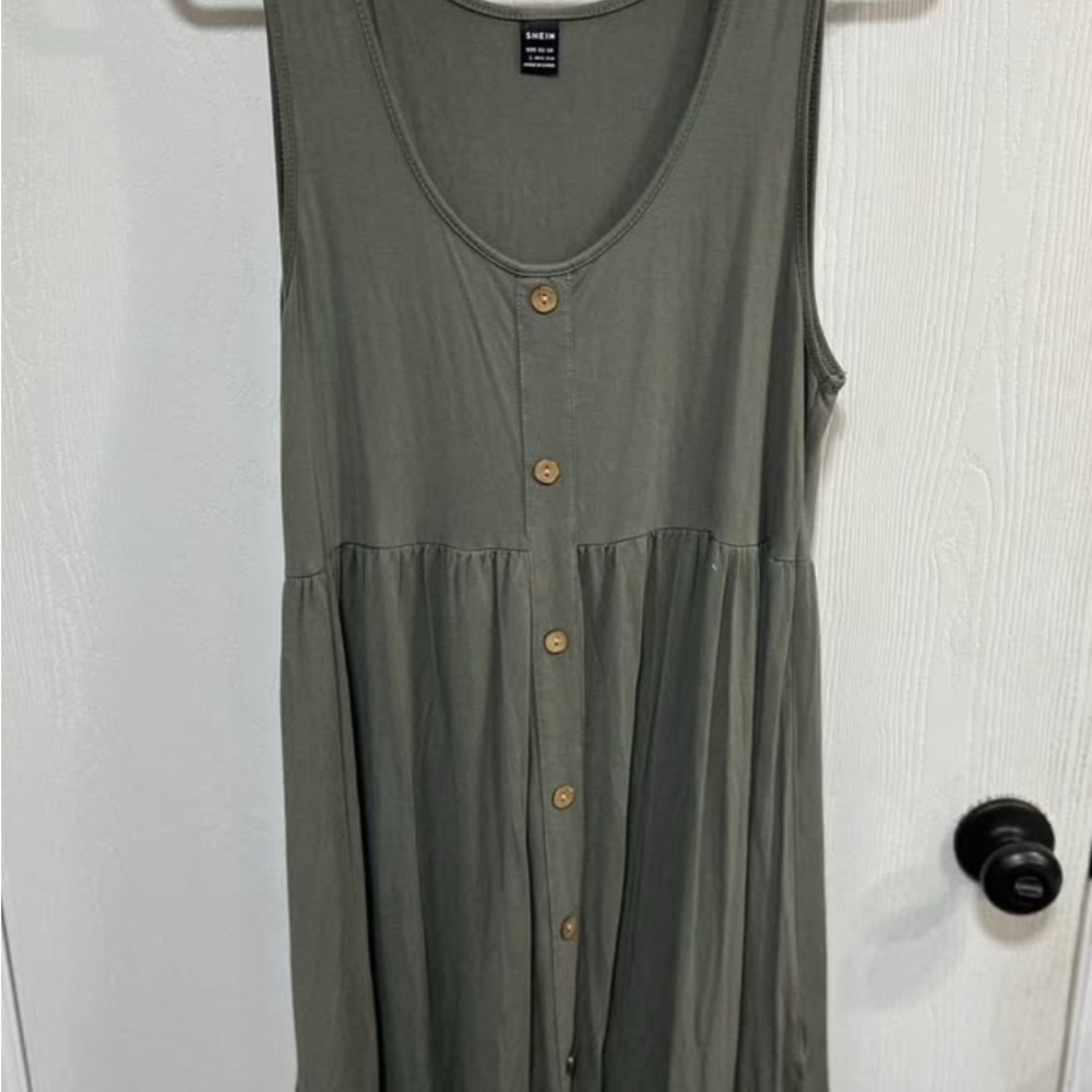 Green Button-Down Sleeveless Dress